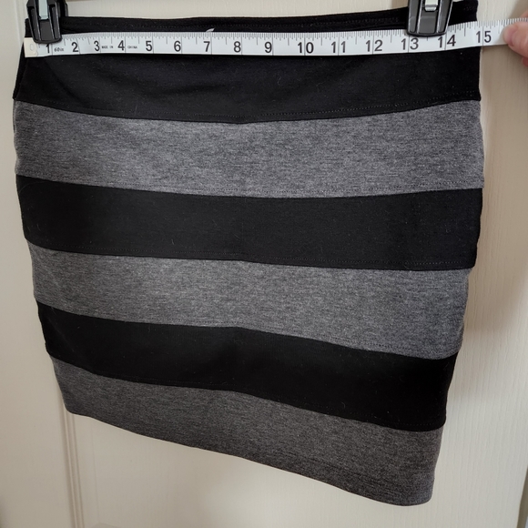 Basic House Striped Bodycon Bandage Mini Skirt - Picture 4 of 5